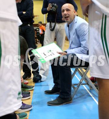 Basketball 2. Bundesliga 2015/16 Grunddurchgang 4.Runde. KOS Celovec gegen Basket Flames Wien.  Trainer Rok Zupan (KOS). Klagenfurt, am 10.10.2015.
Foto: Kuess
---
pressefotos, pressefotografie, kuess, qs, qspictures, sport, bild, bilder, bilddatenbank