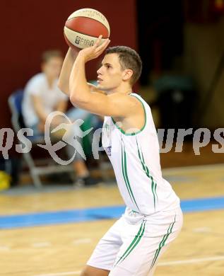 Basketball 2. Bundesliga 2015/16 Grunddurchgang 4.Runde. KOS Celovec gegen Basket Flames Wien. Nenad Kalmanada (KOS). Klagenfurt, am 10.10.2015.
Foto: Kuess
---
pressefotos, pressefotografie, kuess, qs, qspictures, sport, bild, bilder, bilddatenbank