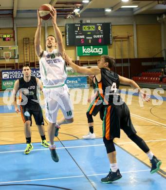 Basketball 2. Bundesliga 2015/16 Grunddurchgang 4.Runde. KOS Celovec gegen Basket Flames Wien. Grega Mali,  (KOS), Dragisa Najdanovic (Basket Flames Wien). Klagenfurt, am 10.10.2015.
Foto: Kuess
---
pressefotos, pressefotografie, kuess, qs, qspictures, sport, bild, bilder, bilddatenbank