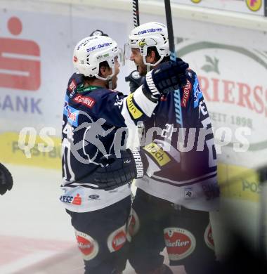 EBEL. Eishockey Bundesliga. EC VSV gegen KAC. Torjubel Benjamin Petrik, Brock McBride (VSV). Villach, am 10.11.2015.
Foto: Kuess 


---
pressefotos, pressefotografie, kuess, qs, qspictures, sport, bild, bilder, bilddatenbank