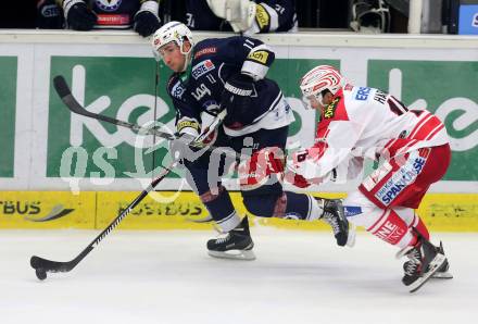 EBEL. Eishockey Bundesliga. EC VSV gegen KAC. Mark Santorelli,  (VSV), Patrick Harand (KAC). Villach, am 10.11.2015.
Foto: Kuess 


---
pressefotos, pressefotografie, kuess, qs, qspictures, sport, bild, bilder, bilddatenbank