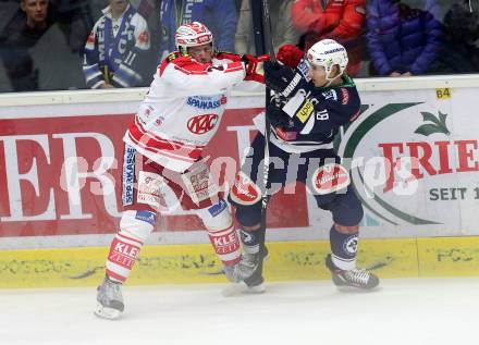 EBEL. Eishockey Bundesliga. EC VSV gegen KAC. Valentin Leiler,  (VSV), Thomas Poeck (KAC). Villach, am 10.11.2015.
Foto: Kuess 


---
pressefotos, pressefotografie, kuess, qs, qspictures, sport, bild, bilder, bilddatenbank