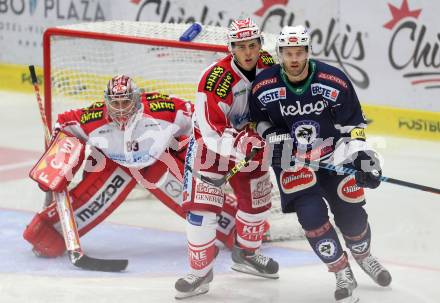 EBEL. Eishockey Bundesliga. EC VSV gegen KAC. Rick Schofield,  (VSV), Pekka Tuokkola, Thomas Vallant (KAC). Villach, am 10.11.2015.
Foto: Kuess 


---
pressefotos, pressefotografie, kuess, qs, qspictures, sport, bild, bilder, bilddatenbank