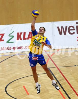 Volleyball. MEVZA. Aich/Dob gegen Mladost ZAGREB. Hruska Michal (Aich/Dob). Bleiburg, 14.10.2015.
Foto: Kuess
---
pressefotos, pressefotografie, kuess, qs, qspictures, sport, bild, bilder, bilddatenbank