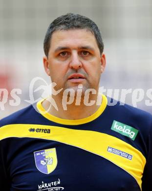 Volleyball. MEVZA. Aich/Dob. Portrait. Trainer Hafner Matjaz (Aich/Dob). Bleiburg, 14.10.2015.
Foto: Kuess
---
pressefotos, pressefotografie, kuess, qs, qspictures, sport, bild, bilder, bilddatenbank