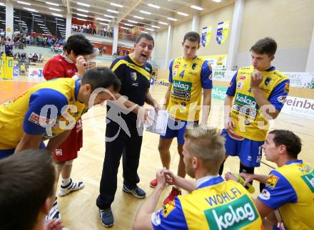 Volleyball. MEVZA. Aich/Dob gegen Mladost ZAGREB.  Trainer Hafner Matjaz (Aich/Dob). Bleiburg, 14.10.2015.
Foto: Kuess
---
pressefotos, pressefotografie, kuess, qs, qspictures, sport, bild, bilder, bilddatenbank