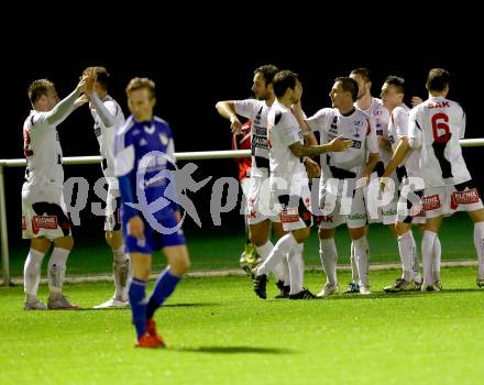 Fussball Kaerntner Liga. SAK gegen Treibach.  Torjubel SAK. Welzenegg, am 16.10.2015.
Foto: Kuess
---
pressefotos, pressefotografie, kuess, qs, qspictures, sport, bild, bilder, bilddatenbank