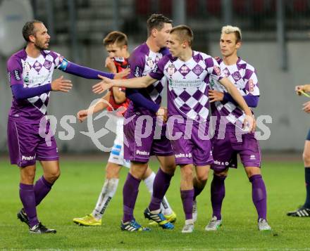 Fussball Sky go Erste Liga. SK Austria Klagenfurt gegen LASK Linz.    Torjubel Patrik Eler, Christian Prawda, Rajko Rep (Klagenfurt). Klagenfurt, am 16.10.2015.
Foto: Kuess
---
pressefotos, pressefotografie, kuess, qs, qspictures, sport, bild, bilder, bilddatenbank