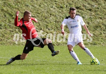 Fussball Kaerntner Liga. Maria Saal gegen Spittal. Kevin Puschl Schliefnig,  (Maria Saal), Thomas Lagler (Spittal). Maria Saal, am 17.10.2015.
Foto: Kuess
---
pressefotos, pressefotografie, kuess, qs, qspictures, sport, bild, bilder, bilddatenbank