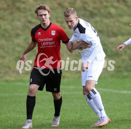 Fussball Kaerntner Liga. Maria Saal gegen Spittal. Florian Heinrich, (Maria Saal), Daniel Urbas  (Spittal). Maria Saal, am 17.10.2015.
Foto: Kuess
---
pressefotos, pressefotografie, kuess, qs, qspictures, sport, bild, bilder, bilddatenbank