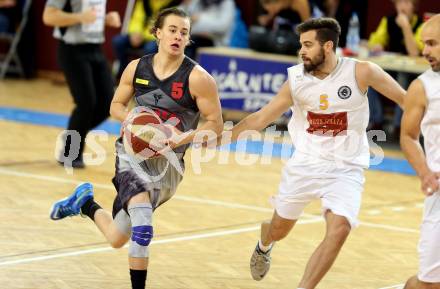 Basketball 2. Bundesliga 2015/16 Grunddurchgang 5.Runde.  Woerthersee Piraten gegen Raiders Villach. Edgar Allesch,  ( Woerthersee Piraten), Juian Hartl (Villach). Klagenfurt, am 17.10.2015.
Foto: Kuess
---
pressefotos, pressefotografie, kuess, qs, qspictures, sport, bild, bilder, bilddatenbank