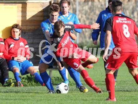 Fussball Unterliga Ost. Woelfnitz gegen Sele Zell. Johannes Mederer (Woelfnitz), Tomaz Kreutz (Sele Zell). Woelfnitz, am 17.10.2015.
Foto: Kuess
---
pressefotos, pressefotografie, kuess, qs, qspictures, sport, bild, bilder, bilddatenbank