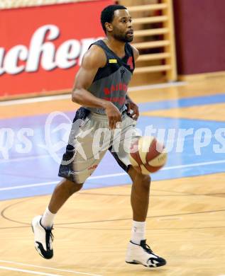 Basketball 2. Bundesliga 2015/16 Grunddurchgang 5.Runde.  Woerthersee Piraten gegen Raiders Villach. Dominique Jamal Richmond (Villach). Klagenfurt, am 17.10.2015.
Foto: Kuess
---
pressefotos, pressefotografie, kuess, qs, qspictures, sport, bild, bilder, bilddatenbank