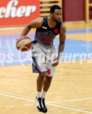 Basketball 2. Bundesliga 2015/16 Grunddurchgang 5.Runde.  Woerthersee Piraten gegen Raiders Villach. Dominique Jamal Richmond (Villach). Klagenfurt, am 17.10.2015.
Foto: Kuess
---
pressefotos, pressefotografie, kuess, qs, qspictures, sport, bild, bilder, bilddatenbank