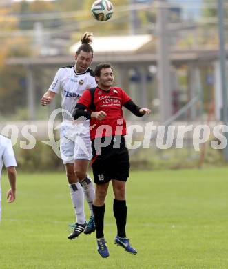 Fussball Kaerntner Liga. Maria Saal gegen Spittal. Marco Mueller, (Maria Saal),  Daniel Trupp  (Spittal). Maria Saal, am 17.10.2015.
Foto: Kuess
---
pressefotos, pressefotografie, kuess, qs, qspictures, sport, bild, bilder, bilddatenbank