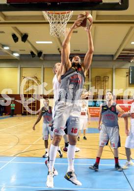 Basketball 2. Bundesliga 2015/16 Grunddurchgang 5.Runde.  Woerthersee Piraten gegen Raiders Villach. Sebastian Wuertz, ( Woerthersee Piraten), Marko Kolaric  (Villach). Klagenfurt, am 17.10.2015.
Foto: Kuess
---
pressefotos, pressefotografie, kuess, qs, qspictures, sport, bild, bilder, bilddatenbank