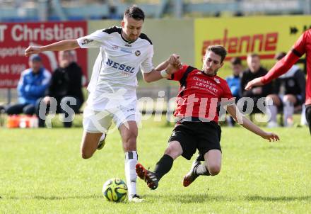 Fussball Kaerntner Liga. Maria Saal gegen Spittal. Sebastian Kaiser, (Maria Saal), Dejan Kecanovic  (Spittal). Maria Saal, am 17.10.2015.
Foto: Kuess
---
pressefotos, pressefotografie, kuess, qs, qspictures, sport, bild, bilder, bilddatenbank