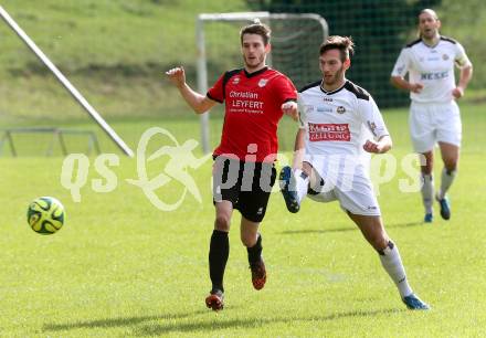 Fussball Kaerntner Liga. Maria Saal gegen Spittal. Sebastian Kaiser,  (Maria Saal), Mario Habunek (Spittal). Maria Saal, am 17.10.2015.
Foto: Kuess
---
pressefotos, pressefotografie, kuess, qs, qspictures, sport, bild, bilder, bilddatenbank