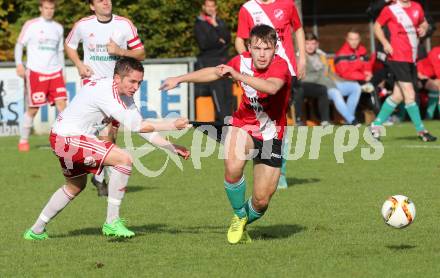 Fussball Unterliga Ost. St. Michael/Bleiburg gegen St. Andrae/Lav. Christopher Hoesel, (St. Michael),  Mihael Grigic (St. Andrae). St. Michael/Bleiburg, am 18.10.2015.
Foto: Kuess
---
pressefotos, pressefotografie, kuess, qs, qspictures, sport, bild, bilder, bilddatenbank