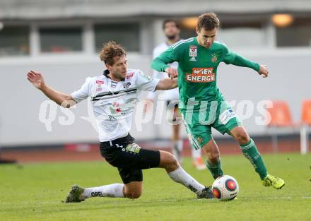 Fussball tipico Bundesliga. RZ Pellets WAC gegen SK Rapid Wien. Boris Huettenbrenner, (WAC),  Louis Schaub (Rapid). Wolfsberg, am 18.10.2015.
Foto: Kuess
---
pressefotos, pressefotografie, kuess, qs, qspictures, sport, bild, bilder, bilddatenbank