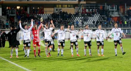 Fussball tipico Bundesliga. RZ Pellets WAC gegen SK Rapid Wien.  Jubel WAC. Wolfsberg, am 18.10.2015.
Foto: Kuess
---
pressefotos, pressefotografie, kuess, qs, qspictures, sport, bild, bilder, bilddatenbank