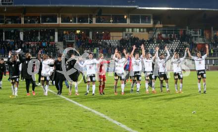 Fussball tipico Bundesliga. RZ Pellets WAC gegen SK Rapid Wien.  Jubel WAC. Wolfsberg, am 18.10.2015.
Foto: Kuess
---
pressefotos, pressefotografie, kuess, qs, qspictures, sport, bild, bilder, bilddatenbank