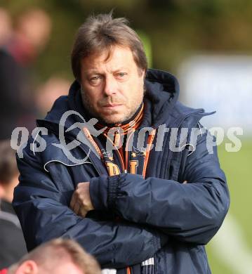 Fussball Unterliga Ost. St. Michael/Bleiburg gegen St. Andrae/Lav.  Trainer Karl Sommerauer (St. Michael). St. Michael/Bleiburg, am 18.10.2015.
Foto: Kuess
---
pressefotos, pressefotografie, kuess, qs, qspictures, sport, bild, bilder, bilddatenbank