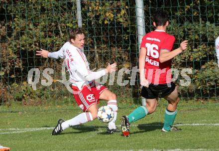 Fussball Unterliga Ost. St. Michael/Bleiburg gegen St. Andrae/Lav. Marco Krainz, (St. Michael),  Jakob Markut  (St. Andrae). St. Michael/Bleiburg, am 18.10.2015.
Foto: Kuess
---
pressefotos, pressefotografie, kuess, qs, qspictures, sport, bild, bilder, bilddatenbank