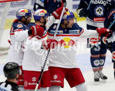 EBEL. Eishockey Bundesliga. EC VSV gegen EC Red Bull Salzburg.  Torjubel Ben Walter, Brian Fahey, Pehr Ledin (Salzburg). Villach, am 20.10.2015.
Foto: Kuess 


---
pressefotos, pressefotografie, kuess, qs, qspictures, sport, bild, bilder, bilddatenbank