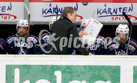 EBEL. Eishockey Bundesliga. EC VSV gegen EC Red Bull Salzburg. Trainer Hannu Jaervenpaeae (VSV). Villach, am 20.10.2015.
Foto: Kuess 


---
pressefotos, pressefotografie, kuess, qs, qspictures, sport, bild, bilder, bilddatenbank