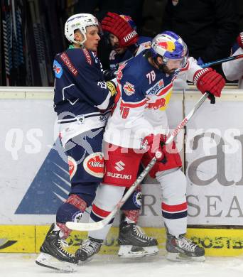 EBEL. Eishockey Bundesliga. EC VSV gegen EC Red Bull Salzburg. Nico Brunner,  (VSV), Benn Ferriero (Salzburg). Villach, am 20.10.2015.
Foto: Kuess 


---
pressefotos, pressefotografie, kuess, qs, qspictures, sport, bild, bilder, bilddatenbank