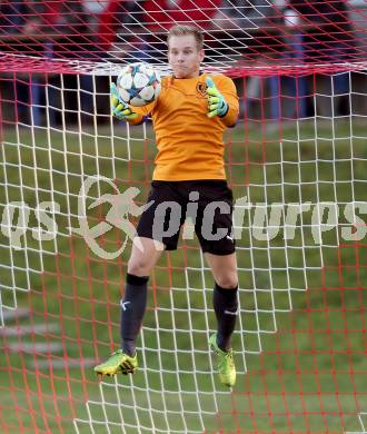 Fussball. Kaerntner Liga. ATUS Ferlach gegen SAK. Nico Kavelar (Ferlach). Ferlach, am 23.10.2015.
Foto: Kuess
---
pressefotos, pressefotografie, kuess, qs, qspictures, sport, bild, bilder, bilddatenbank