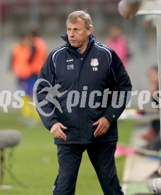 Fussball Sky go Erste Liga. SK Austria Klagenfurt gegen SKN St. Poelten.    Trainer Karl Daxbacher (St. Poelten). Klagenfurt, am 16.10.2015.
Foto: Kuess
---
pressefotos, pressefotografie, kuess, qs, qspictures, sport, bild, bilder, bilddatenbank