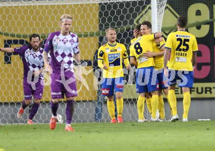 Fussball Sky go Erste Liga. SK Austria Klagenfurt gegen SKN St. Poelten.    Torjubel  (St. Poelten). Klagenfurt, am 16.10.2015.
Foto: Kuess
---
pressefotos, pressefotografie, kuess, qs, qspictures, sport, bild, bilder, bilddatenbank