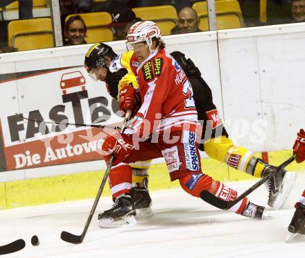 EBEL. Eishockey Bundesliga. KAC gegen UPC Vienna Capitals. Thomas Hundertpfund, (KAC), Andreas Noedl (Caps). Klagenfurt, am 23.10.2015.
Foto: Kuess

---
pressefotos, pressefotografie, kuess, qs, qspictures, sport, bild, bilder, bilddatenbank