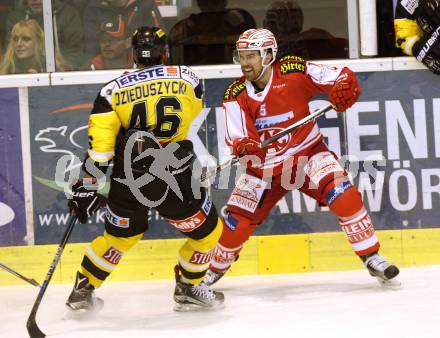 EBEL. Eishockey Bundesliga. KAC gegen UPC Vienna Capitals. Jason DeSantis, (KAC), Matthew Dzieduszycki (Caps). Klagenfurt, am 23.10.2015.
Foto: Kuess

---
pressefotos, pressefotografie, kuess, qs, qspictures, sport, bild, bilder, bilddatenbank