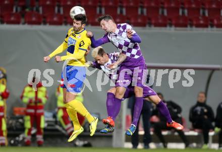 Fussball Sky go Erste Liga. SK Austria Klagenfurt gegen SKN St. Poelten.    Bernd Kager, Rajko Rep, (Klagenfurt), Lucas Segovia Daniel  (St. Poelten). Klagenfurt, am 16.10.2015.
Foto: Kuess
---
pressefotos, pressefotografie, kuess, qs, qspictures, sport, bild, bilder, bilddatenbank