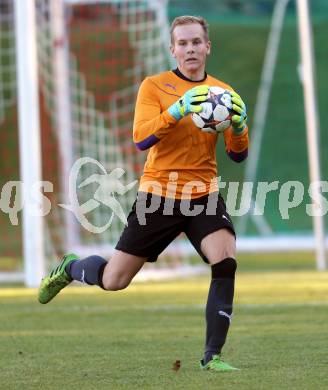 Fussball. Kaerntner Liga. ATUS Ferlach gegen SAK. Nico Kavelar (Ferlach). Ferlach, am 23.10.2015.
Foto: Kuess
---
pressefotos, pressefotografie, kuess, qs, qspictures, sport, bild, bilder, bilddatenbank