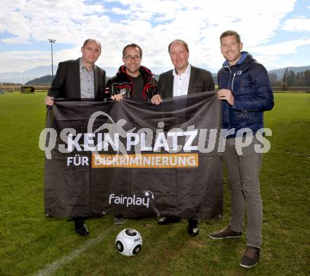 Fussball Unterliga Ost. Medientermin ASKOE Woelfnitz, DSG Sele Zell. Robert Levovnik (Woelfnitz) Alexander Mak (Sele Zell), Gerhard Engl (Woelfnitz), Marko Loibnegger (Sele Zell). Woelfnitz, am 23.10.2015.
Foto: Kuess
---
pressefotos, pressefotografie, kuess, qs, qspictures, sport, bild, bilder, bilddatenbank