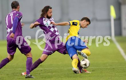 Fussball Sky go Erste Liga. SK Austria Klagenfurt gegen SKN St. Poelten.    Matthias sereinig, (Klagenfurt),  Michael Ambichl (St. Poelten). Klagenfurt, am 16.10.2015.
Foto: Kuess
---
pressefotos, pressefotografie, kuess, qs, qspictures, sport, bild, bilder, bilddatenbank