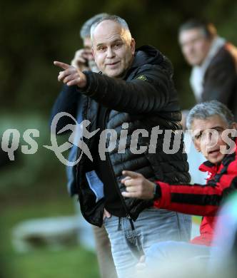 Fussball. Kaerntner Liga. ATUS Ferlach gegen SAK. Ulf Ottacher  (Ferlach). Ferlach, am 23.10.2015.
Foto: Kuess
---
pressefotos, pressefotografie, kuess, qs, qspictures, sport, bild, bilder, bilddatenbank