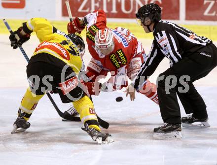 EBEL. Eishockey Bundesliga. KAC gegen UPC Vienna Capitals. Patrick Harand, (KAC), Kurtis McLean (Caps). Klagenfurt, am 23.10.2015.
Foto: Kuess

---
pressefotos, pressefotografie, kuess, qs, qspictures, sport, bild, bilder, bilddatenbank