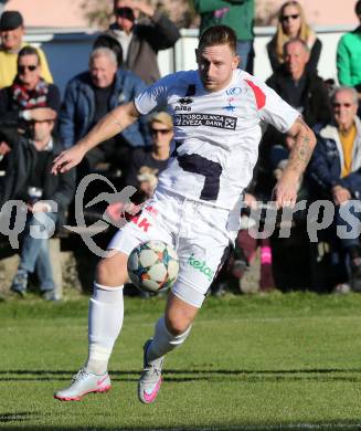 Fussball. Kaerntner Liga. ATUS Ferlach gegen SAK. Darijo Biscan (SAK). Ferlach, am 23.10.2015.
Foto: Kuess
---
pressefotos, pressefotografie, kuess, qs, qspictures, sport, bild, bilder, bilddatenbank