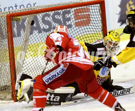 EBEL. Eishockey Bundesliga. KAC gegen UPC Vienna Capitals. Tor Jamie Lundmark,  (KAC), Nathan Lawson (Caps). Klagenfurt, am 23.10.2015.
Foto: Kuess

---
pressefotos, pressefotografie, kuess, qs, qspictures, sport, bild, bilder, bilddatenbank