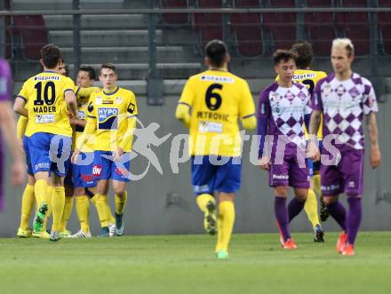 Fussball Sky go Erste Liga. SK Austria Klagenfurt gegen SKN St. Poelten.    Torjubel  (St. Poelten). Klagenfurt, am 16.10.2015.
Foto: Kuess
---
pressefotos, pressefotografie, kuess, qs, qspictures, sport, bild, bilder, bilddatenbank