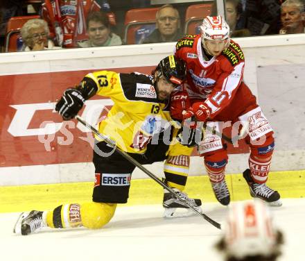 EBEL. Eishockey Bundesliga. KAC gegen UPC Vienna Capitals. Daniel Ban,  (KAC), Michael Schiechl (Caps). Klagenfurt, am 23.10.2015.
Foto: Kuess

---
pressefotos, pressefotografie, kuess, qs, qspictures, sport, bild, bilder, bilddatenbank