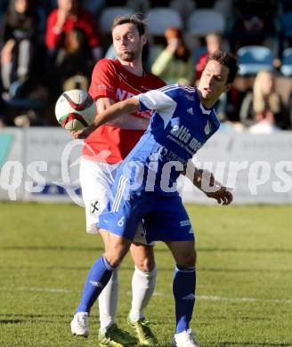 Fussball Kaerntner Liga. Treibach gegen Gmuend. Andreas Wolfger, (Treibach),  Philipp Platzer (Gmuend). Treibach, am 24.10.2015.
Foto: Kuess
---
pressefotos, pressefotografie, kuess, qs, qspictures, sport, bild, bilder, bilddatenbank