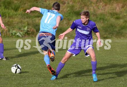 Fussball Unterliga Ost. SG FC Poggersdorf gegen Eberstein. Marcel Untersteiner,  (Poggersdorf), Aleksandar Radonjic (Eberstein). Poggersdorf, am 25.10.2015.
Foto: Kuess
---
pressefotos, pressefotografie, kuess, qs, qspictures, sport, bild, bilder, bilddatenbank