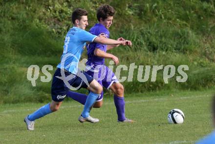 Fussball Unterliga Ost. SG FC Poggersdorf gegen Eberstein. Fabian Krenn, (Poggersdorf), Thomas Rabitsch  (Eberstein). Poggersdorf, am 25.10.2015.
Foto: Kuess
---
pressefotos, pressefotografie, kuess, qs, qspictures, sport, bild, bilder, bilddatenbank