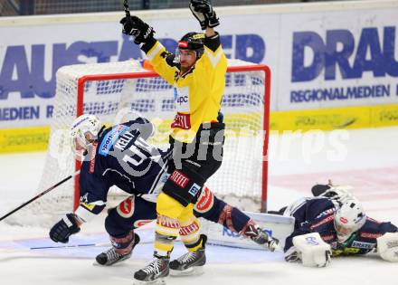 EBEL. Eishockey Bundesliga. EC VSV gegen UPC Vienna Capitals.  Torjubel Andreas Noedl (Vienna Capitals). Villach, am 26.10.2015.
Foto: Kuess 


---
pressefotos, pressefotografie, kuess, qs, qspictures, sport, bild, bilder, bilddatenbank